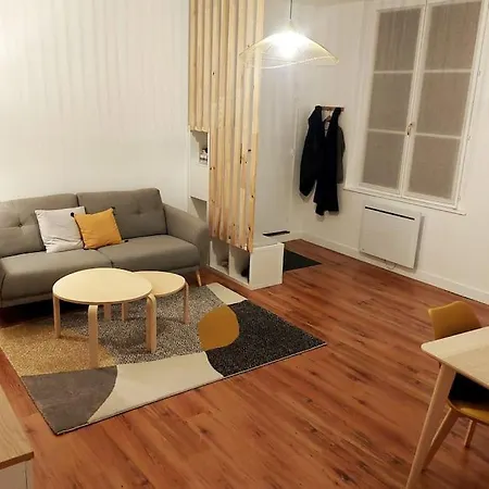 Apartment Duplex Au Coeur De I Perfect Location On Main Street