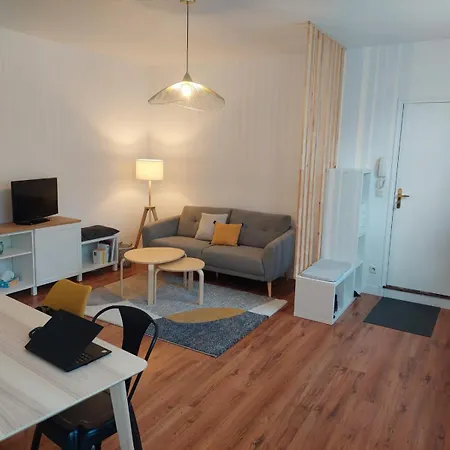 Duplex Au Coeur De I Perfect Location On Main Street *